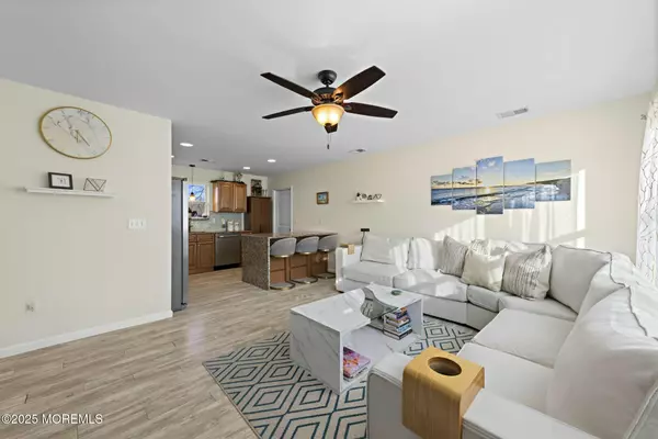Lanoka Harbor, NJ 08734,306 Clairmore Avenue