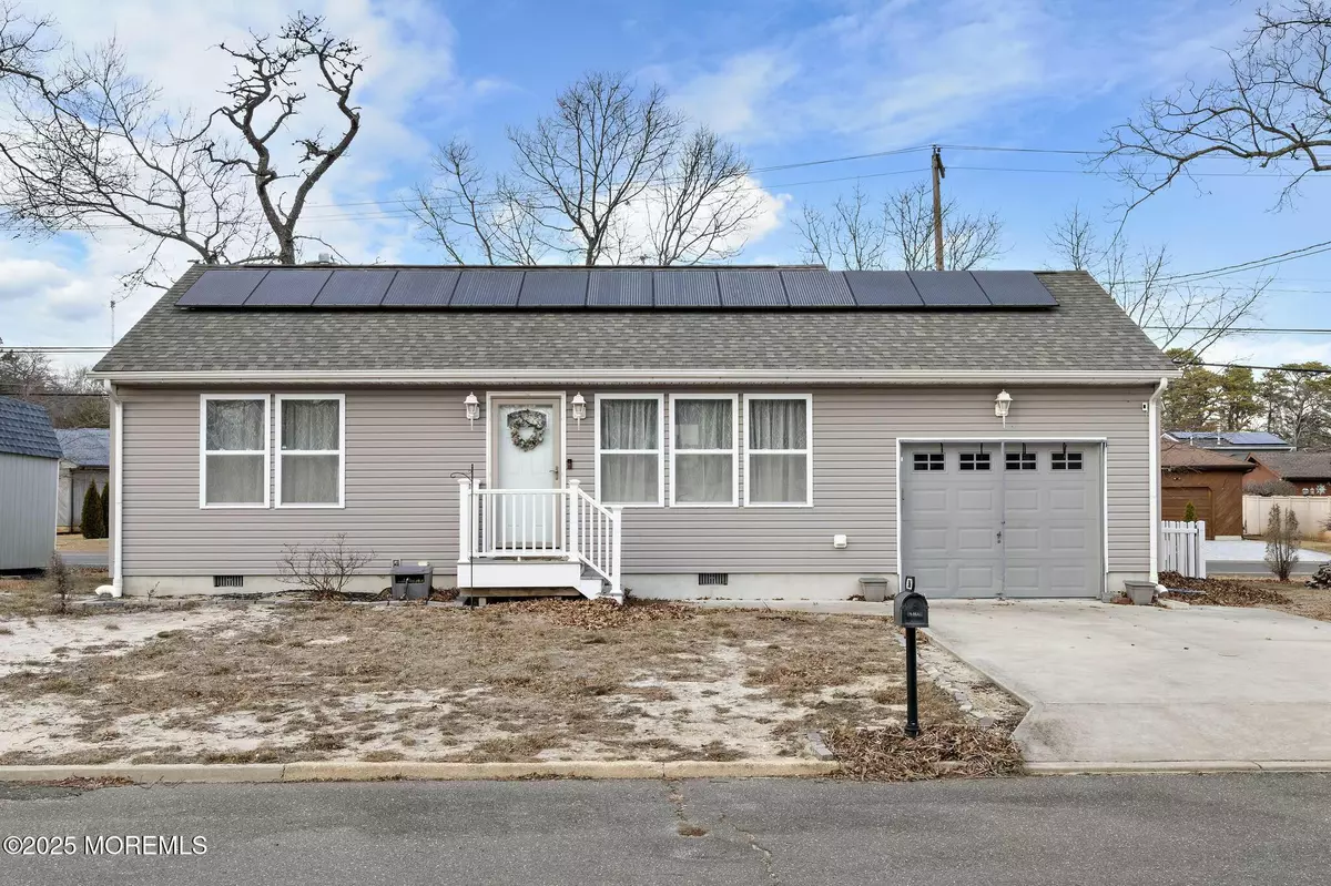 Lanoka Harbor, NJ 08734,306 Clairmore Avenue