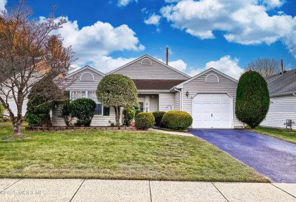 Brick, NJ 08724,7 Mayapple Drive