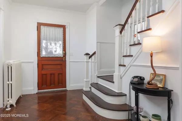 Red Bank, NJ 07701,31 Irving Place