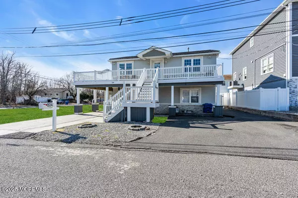 Port Monmouth, NJ 07758,224 Johnson Place