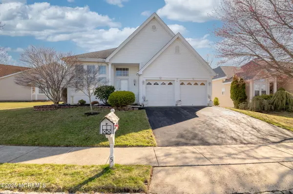 5 Shoal Drive, Barnegat, NJ 08005