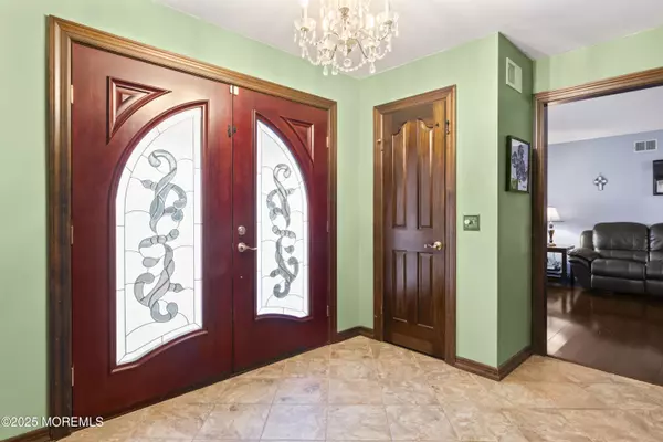 Bayville, NJ 08721,10 Allard Road