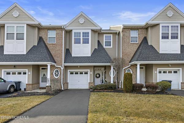 5 Island Breeze Court, Manahawkin, NJ 08050