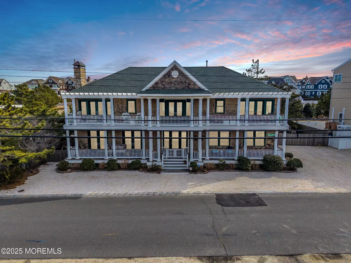 Mantoloking, NJ 08738,1043 Barnegat Lane