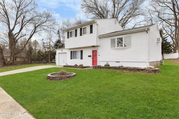 Hazlet, NJ 07730,14 Walter Drive