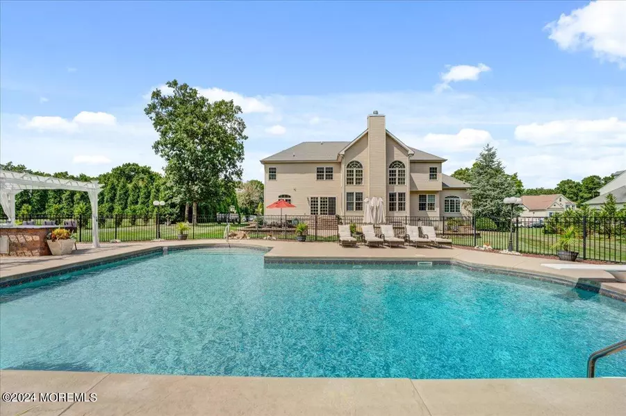 5 Christine Lynn Court, Jackson, NJ 08527