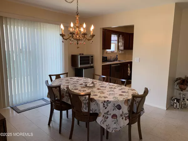 Toms River, NJ 08753,1989 Lamplighter Drive