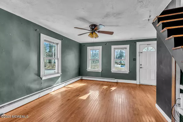 Matawan, NJ 07747,42 Wilson Avenue