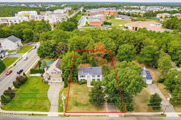 Lakewood, NJ 08701,608 Albert Avenue