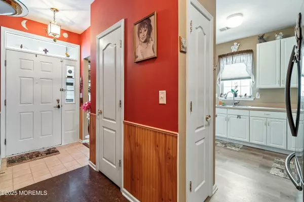 Trenton, NJ 08620,7 Honeyflower Drive