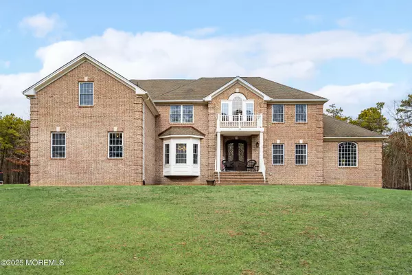 18 Amethyst Way, Jackson, NJ 08527