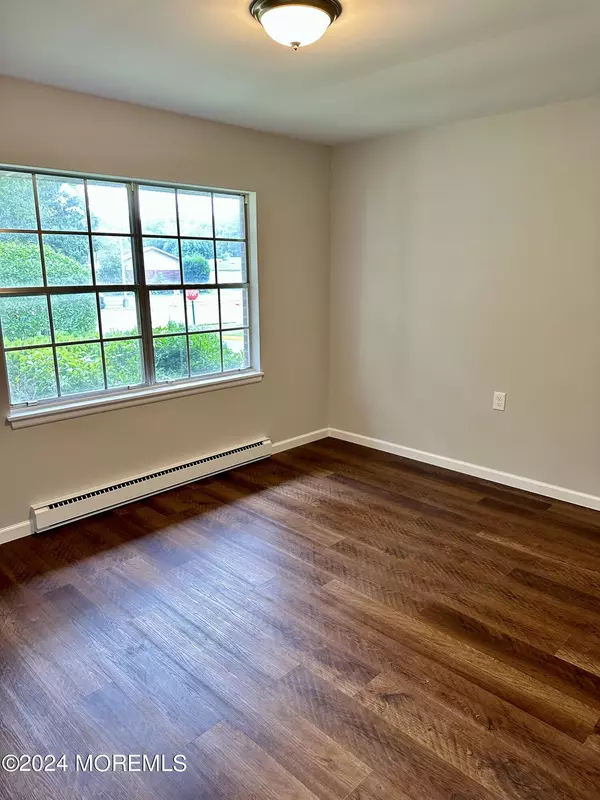 Lakewood, NJ 08701,29 Buckingham Drive