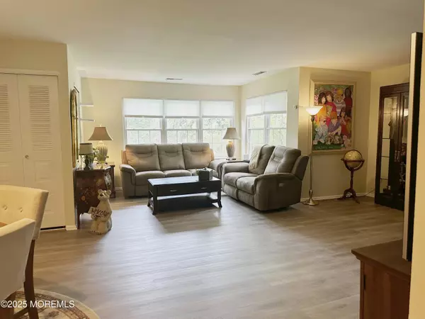 Red Bank, NJ 07701,30 Snowburry Court