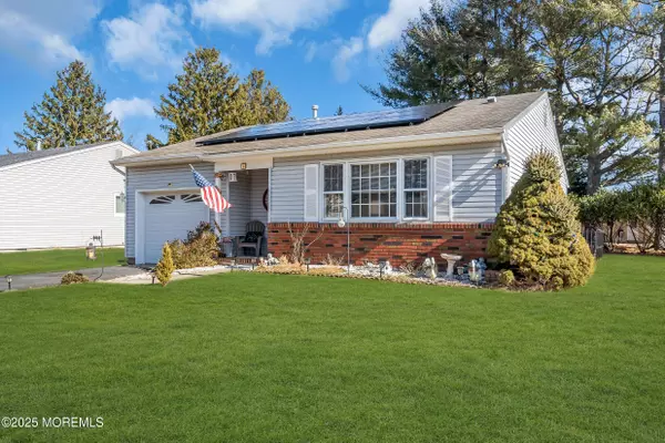 Toms River, NJ 08757,2 Basset Drive