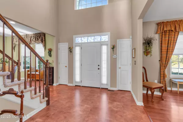 Jackson, NJ 08527,7 Churchill Court