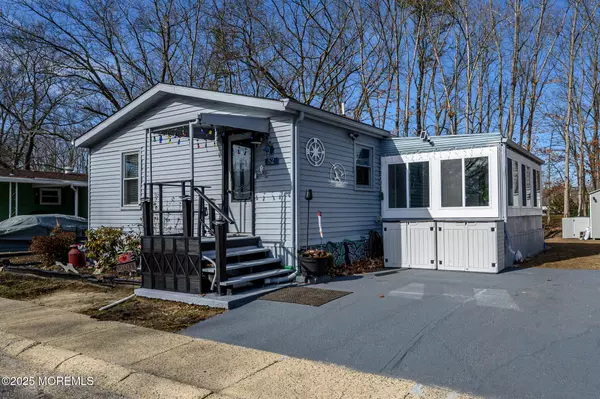 Jackson, NJ 08527,52 Douglas Drive
