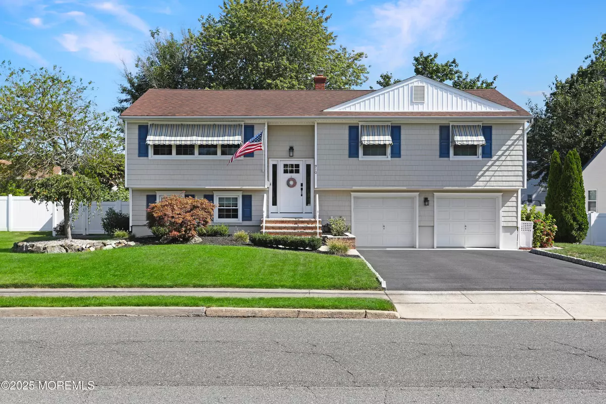 Spring Lake Heights, NJ 07762,910 Ocean Road