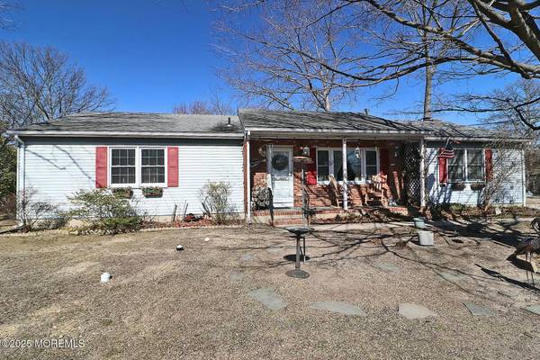 1901 10th Avenue, Toms River, NJ 08757