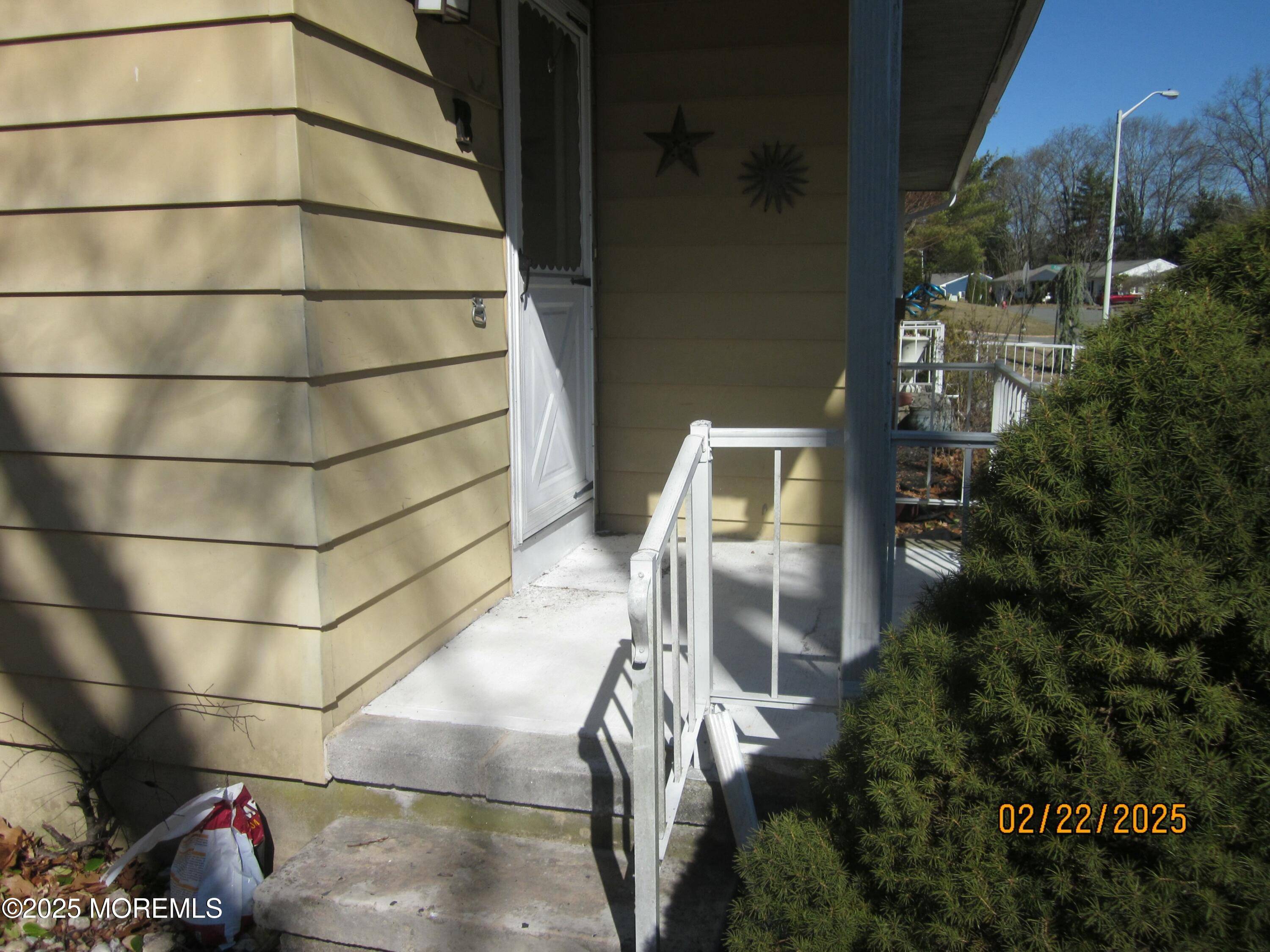 Whiting, NJ 08759,16 Florida Drive