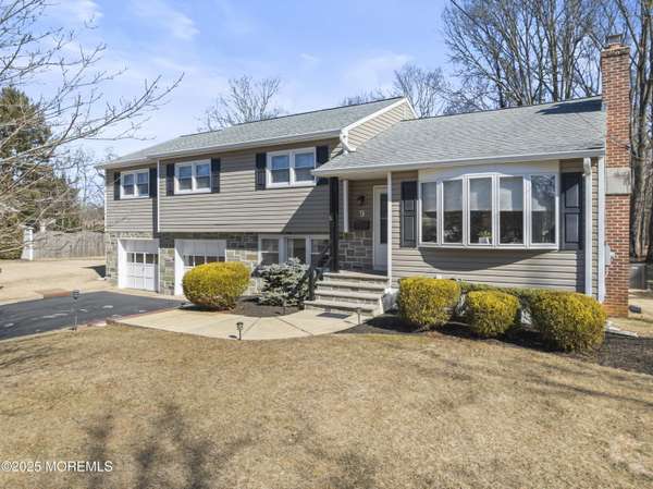 9 Majestic Avenue, Lincroft, NJ 07738