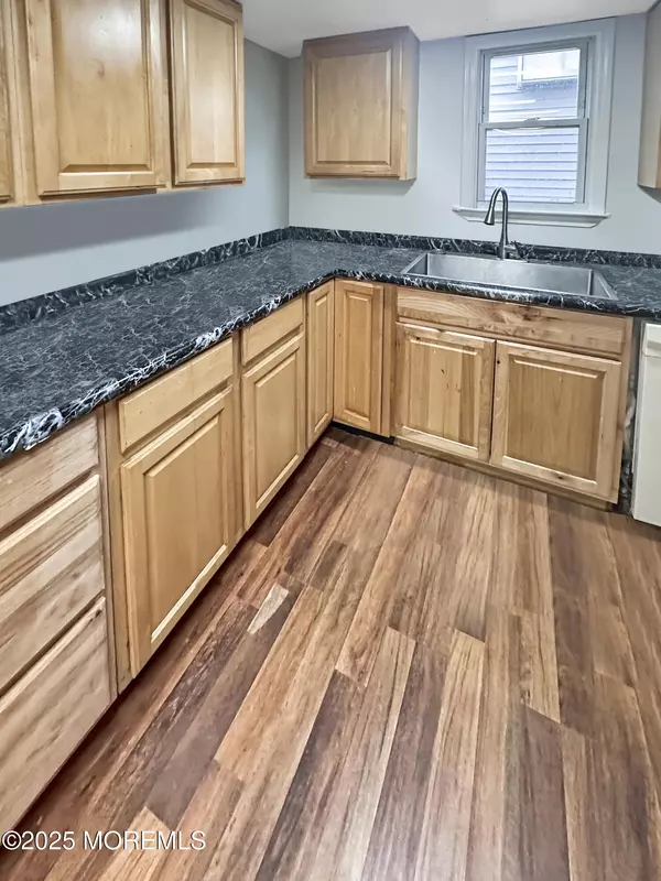 Keyport, NJ 07735,11 Kearney Street