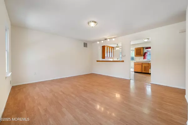 Waretown, NJ 08758,65 Marine Road