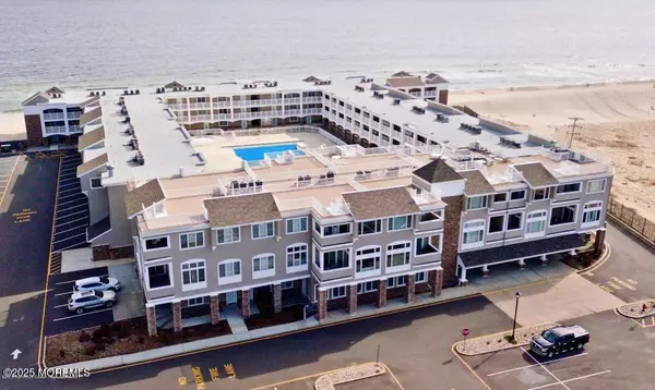 Mantoloking, NJ 08738,438 N Route 35 #1305