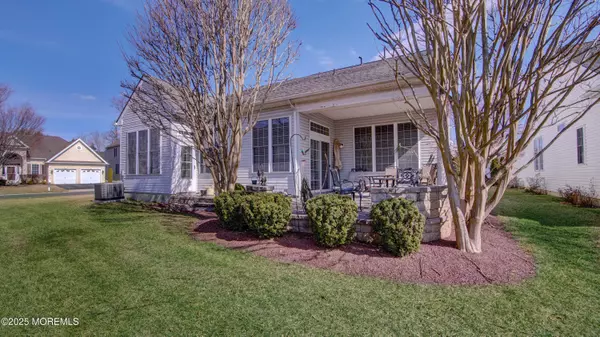 Monroe, NJ 08831,2 Tamarack Road