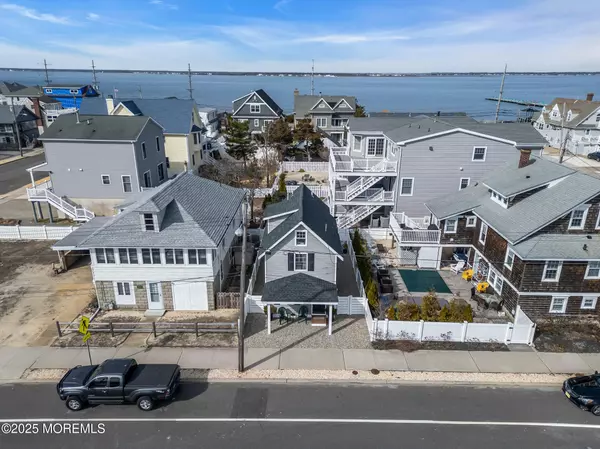 Seaside Park, NJ 08752,607 SW Central Avenue
