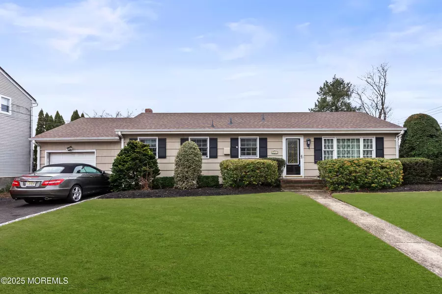 716 Dow Avenue, Oakhurst, NJ 07755