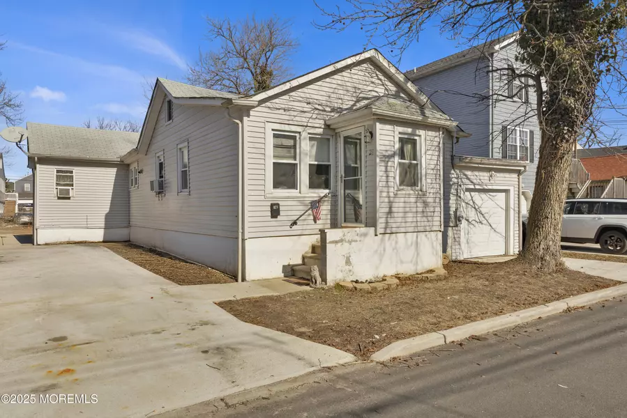 821 Center Street, Union Beach, NJ 07735