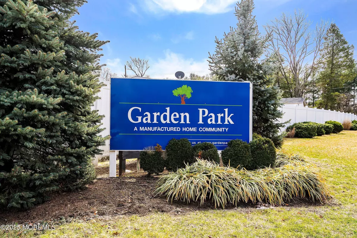 Hazlet, NJ 07730,239 Lane C