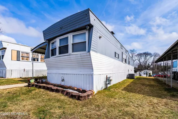 Hazlet, NJ 07730,239 Lane C