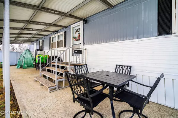 Hazlet, NJ 07730,239 Lane C