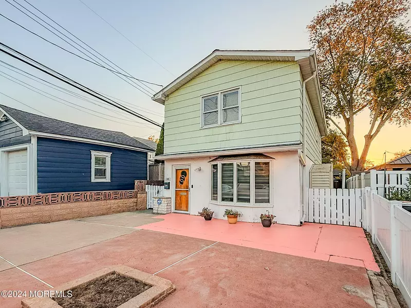 1105 Dunlewy Street, Asbury Park, NJ 07712