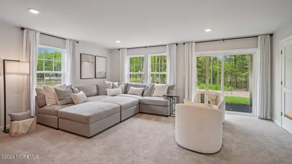 Tinton Falls, NJ 07753,4 Rothbury Court