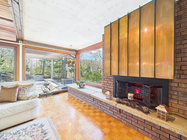 Atlantic Highlands, NJ 07716,16 Belvidere Road