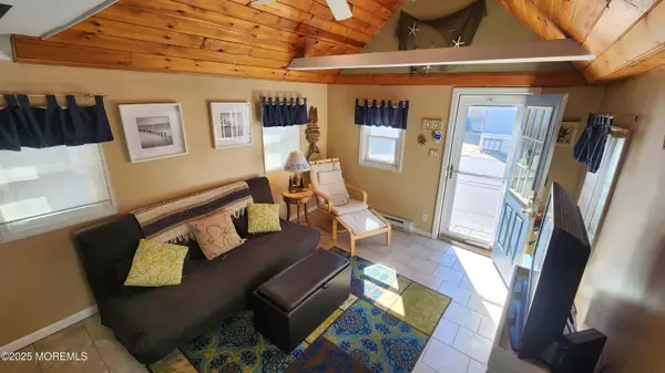 Lavallette, NJ 08735,39 W Rutherford Lane