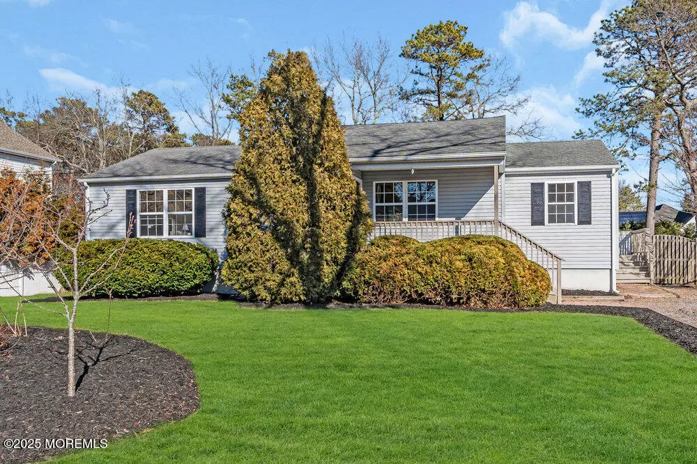 Bayville, NJ 08721,327 Hayes Avenue