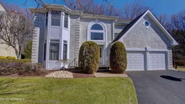 19 Aldingham Circle, East Brunswick, NJ 08816