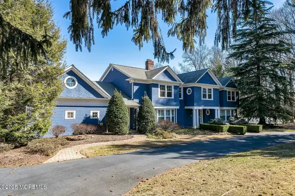 Rumson, NJ 07760,19 Bellevue Avenue