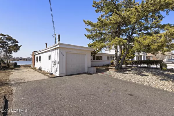 Point Pleasant Beach, NJ 08742,1417 Ocean Avenue