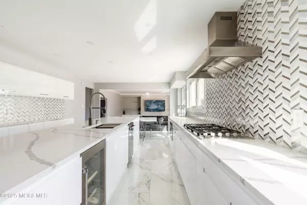 Cherry Hill, NJ 08003,12 Country Walk