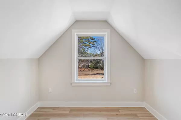 Manahawkin, NJ 08050,205 Parker