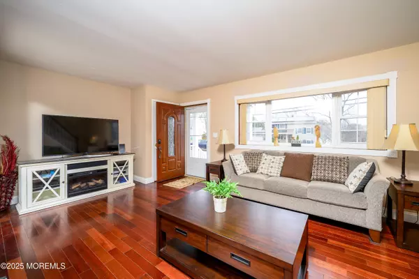 Old Bridge, NJ 08857,57 Athens Avenue