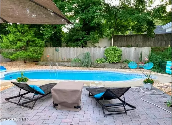 Aberdeen, NJ 07747,3 Ives Place