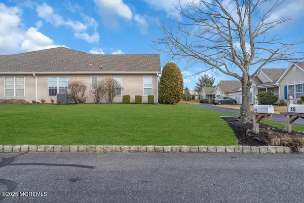 Lakewood, NJ 08701,45 Deer Chase Lane