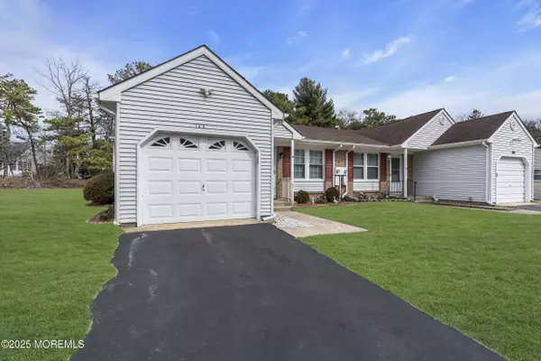 Manchester, NJ 08759,16 Easton Drive #A