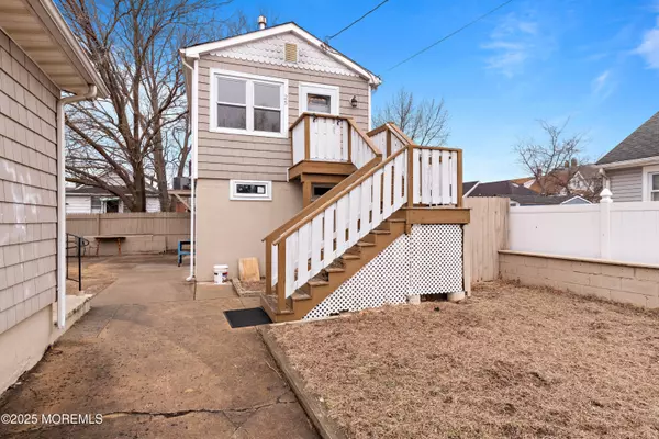 25 Oceanview Avenue #rear, Keansburg, NJ 07734